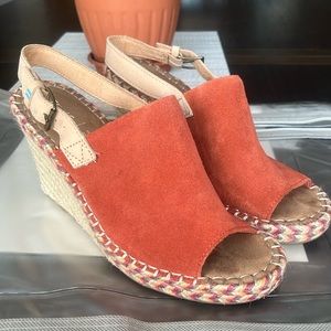 Tom’s Suede Wedge heels